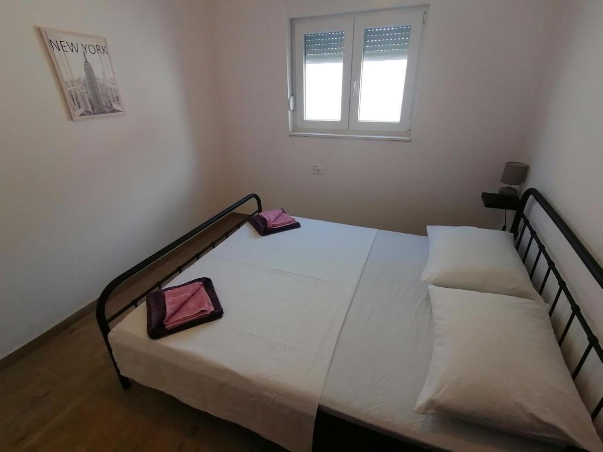 Villa Marta 3 Bedrooms, 2 Baths And Pool Kaštel Štafilić Extérieur photo