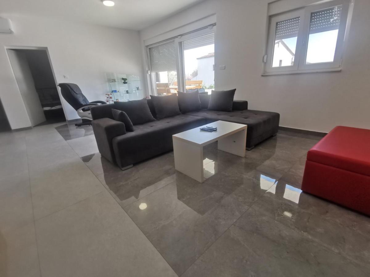 Villa Marta 3 Bedrooms, 2 Baths And Pool Kaštel Štafilić Extérieur photo