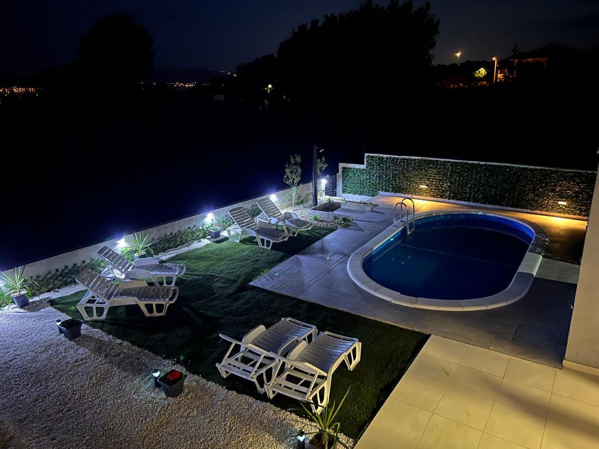 Villa Marta 3 Bedrooms, 2 Baths And Pool Kaštel Štafilić Extérieur photo